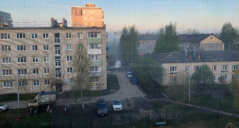 "Выброс был в 3 ночи, потом в 5": жители Липовой задыхаются от запаха гари