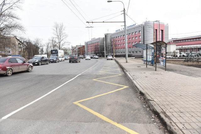 В Ярославле восстановили тротуар на месте, где под землю провалился мужчина