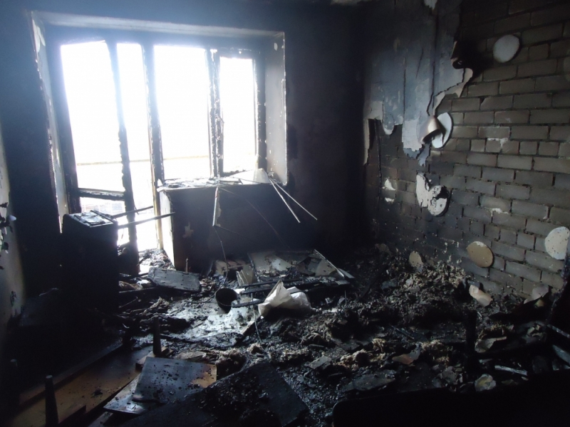 Под Ярославлем в пожаре в многоквартирном доме сгорел мужчина