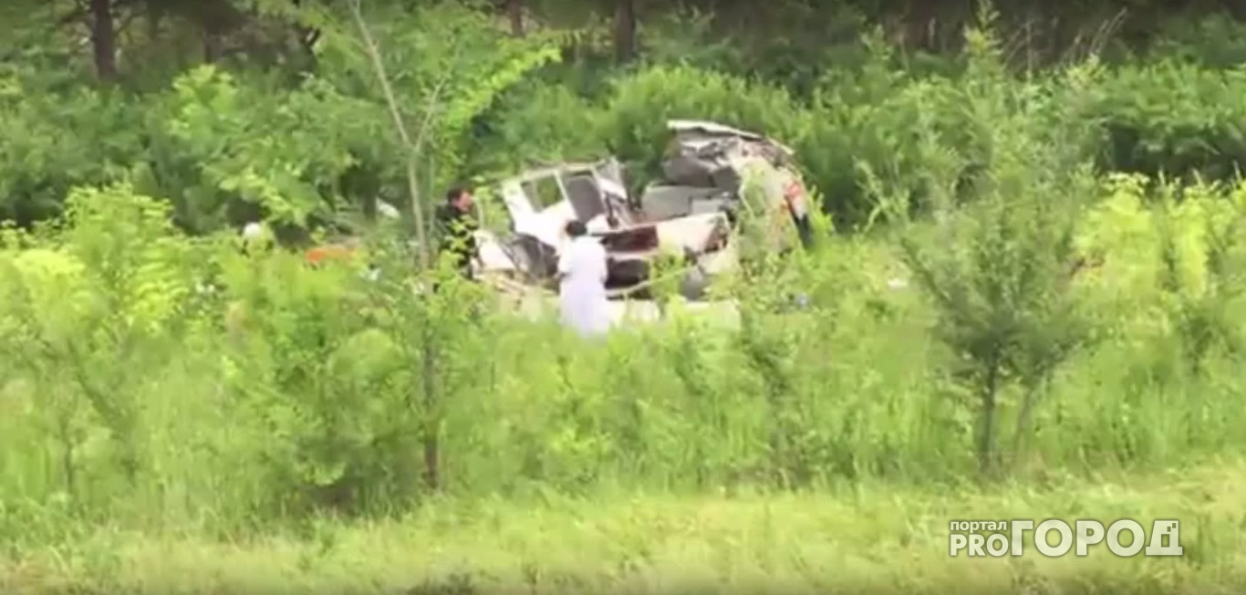Машину скорой помощи разорвало на части: видео