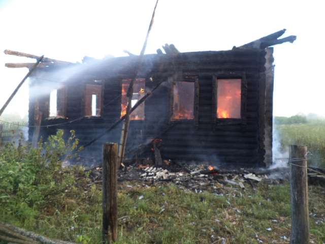 В пожаре под Ярославлем погибла пожилая женщина