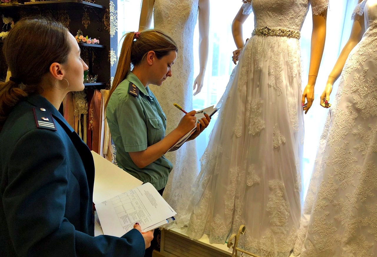 Невесты, рыдайте: у ярославца отняли свадебное платье