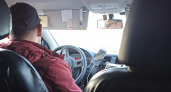 В Ярославле хитрый таксист обокрал пьяного пассажира