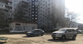 В Ярославле начались облавы на припаркованные на газонах авто