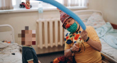 В ярославскую областную детскую больницу к маленьким пациентам приходят клоуны