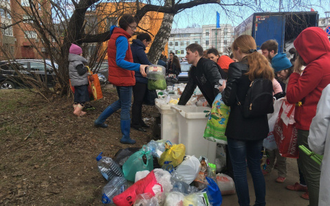 Ярославцев призывают принести свой мусор на центральную площадь