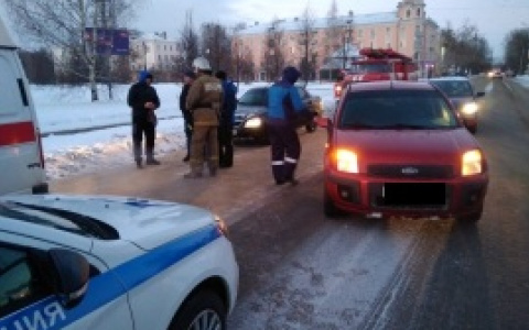 Попал под колеса: авария с участием пешехода произошла в Ярославской области