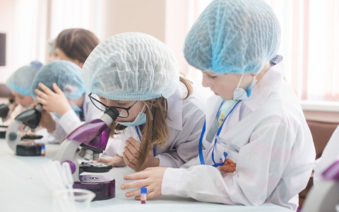 Поиграть в доктора «по-взрослому»: ярославские дети смогут своими руками провести четыре хирургические операции