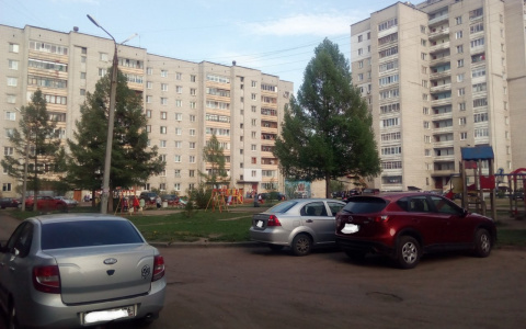 Много месяцев пылилась на парковке: в Ярославле "подснежник" сдали в металлолом