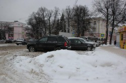 Мэрия Ярославля: «Убери автомобиль, а мы уберем проезжую часть от снега»