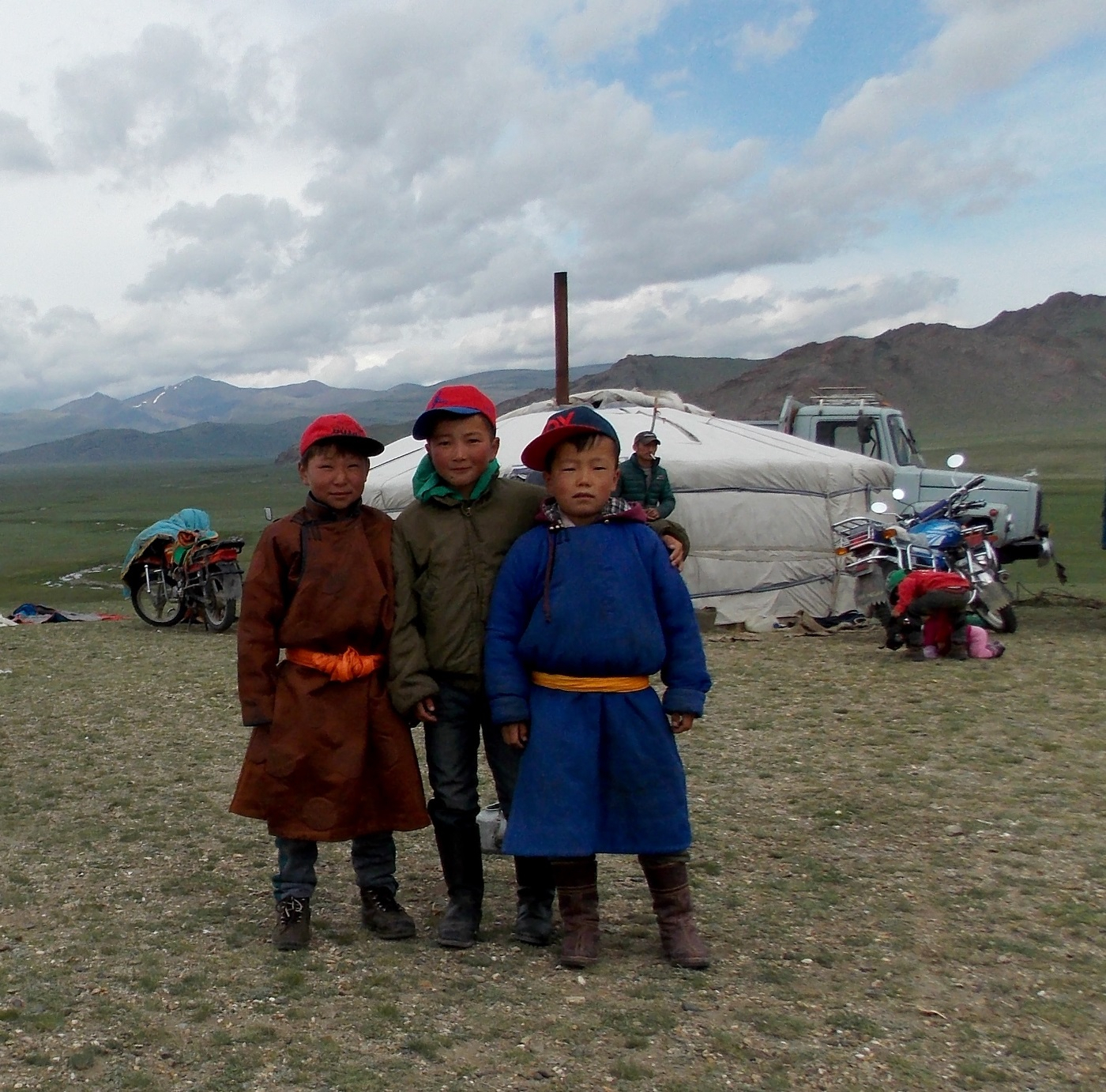 Алтай – Монголия. По маршруту экспедиции Н. К. Рериха и Л. В. Шапошниковой