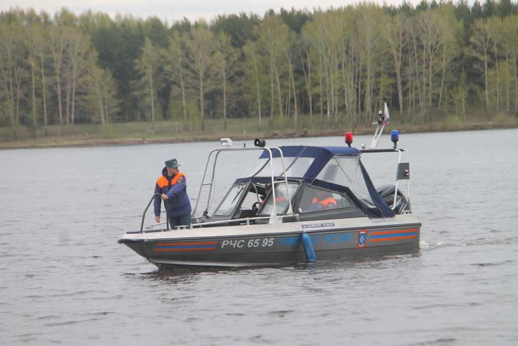 Теперь горе-рыбаков в Ярославле будут спасать на «летающих» аэросанях: видео