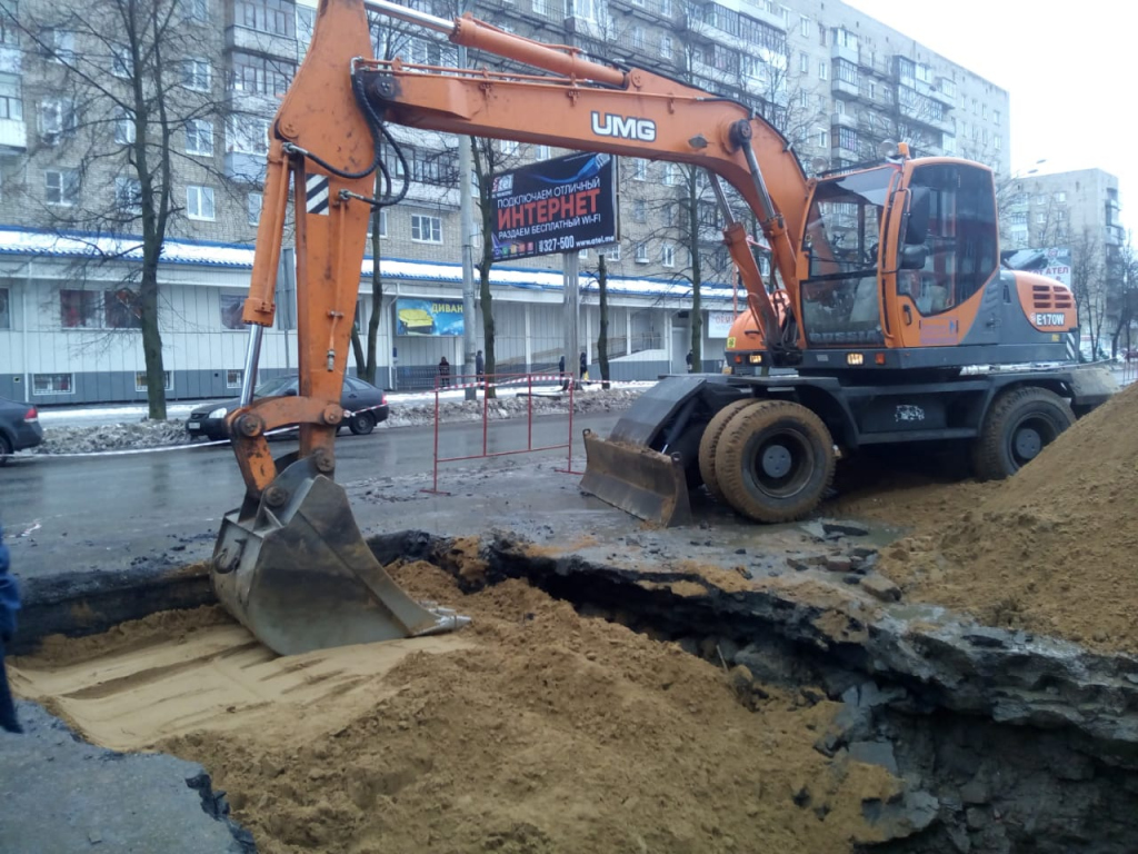 Ярославль, Рыбинск, водоканал Ярославль, атво провалились в яму в Рыбинске