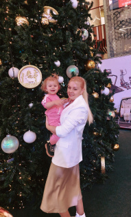 Юлия и доченька Софийка