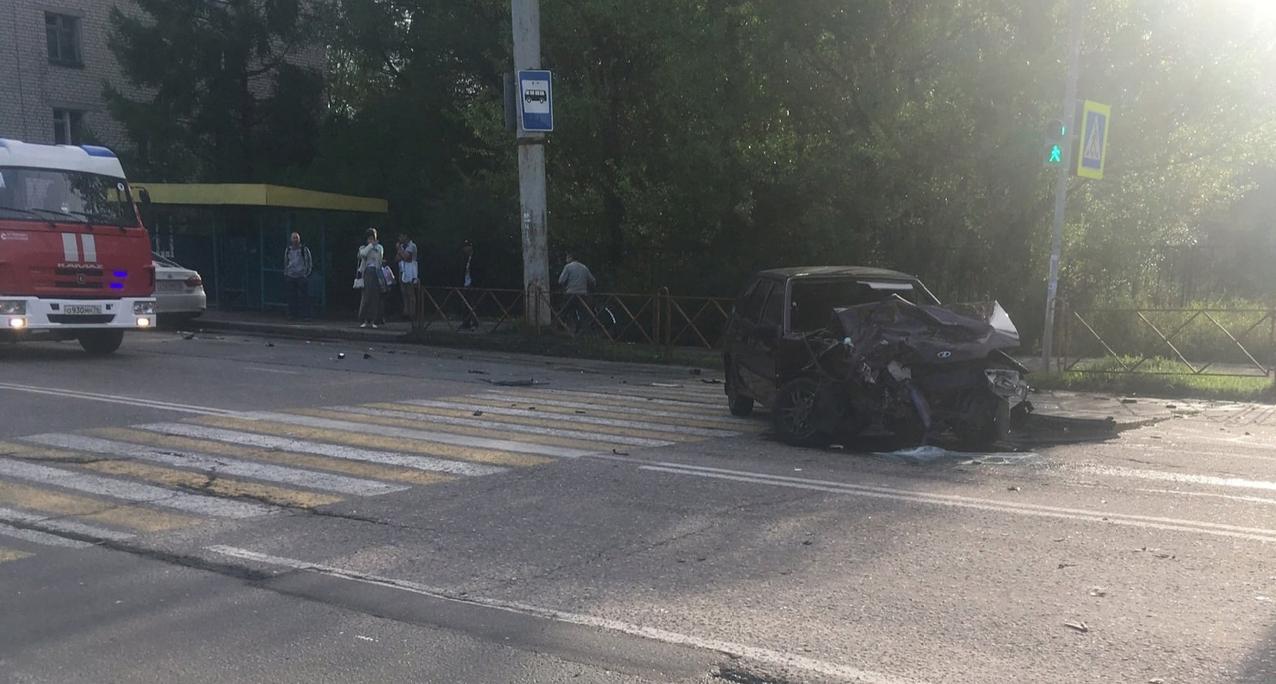 От удара снесло полкабины: подробности жесткой аварии под Ярославлем