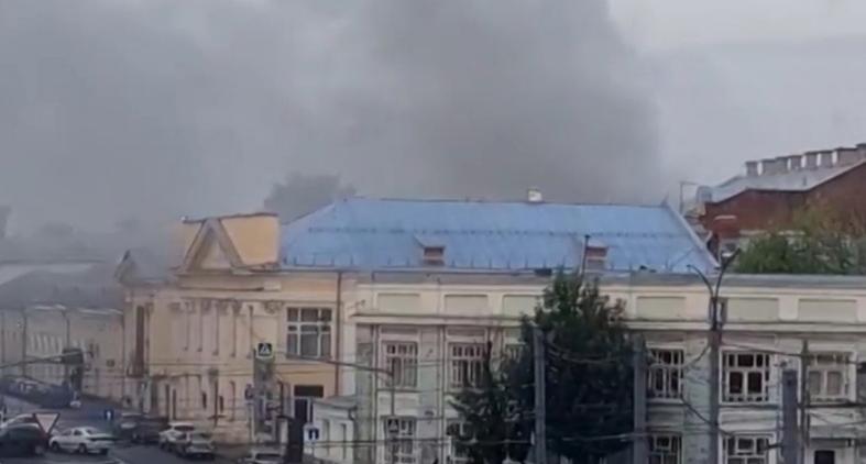  "Пахнет даже у Гиганта": серьезный пожар на Кирова. Видео
