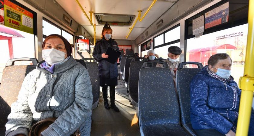 Масочные облавы в автобусах: в Ярославле массово выписывают протоколы 