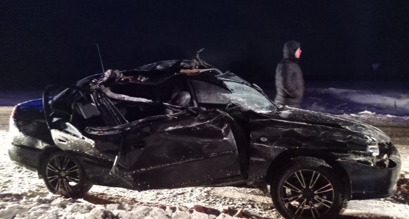 Вмяло в сиденье: в аварии с грузовиком под Ярославлем пострадал водитель