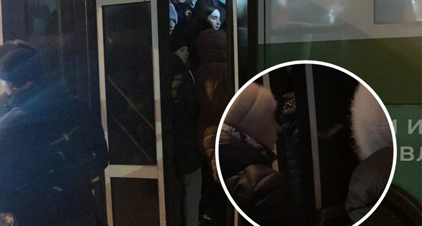 «Женщину вталкивали в салон»: ярославцы мерзнут на остановках из-за набитого транспорта