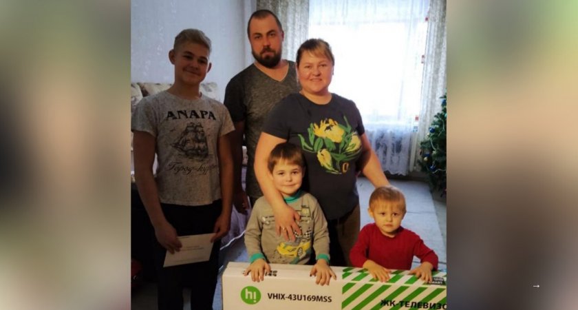 "Даже не поверили": экс-губернатор Миронов поздравил детей-инвалидов в Ярославле
