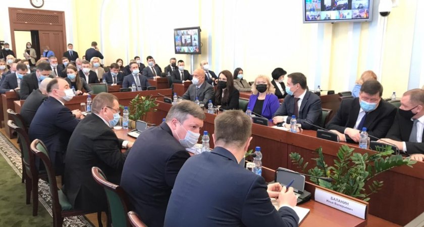 Михаил Евраев назначил местных жителей руководителями органов исполнительной власти