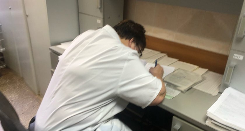 В семью с ковидом в Ярославской области из-за низкой температуры отказался идти врач 