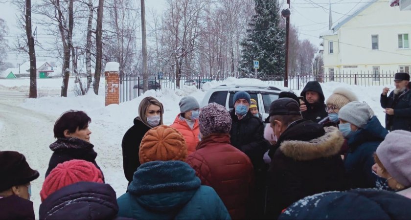 "Учреждение брошено": директор депздрава разнесла больницу под Ярославлем