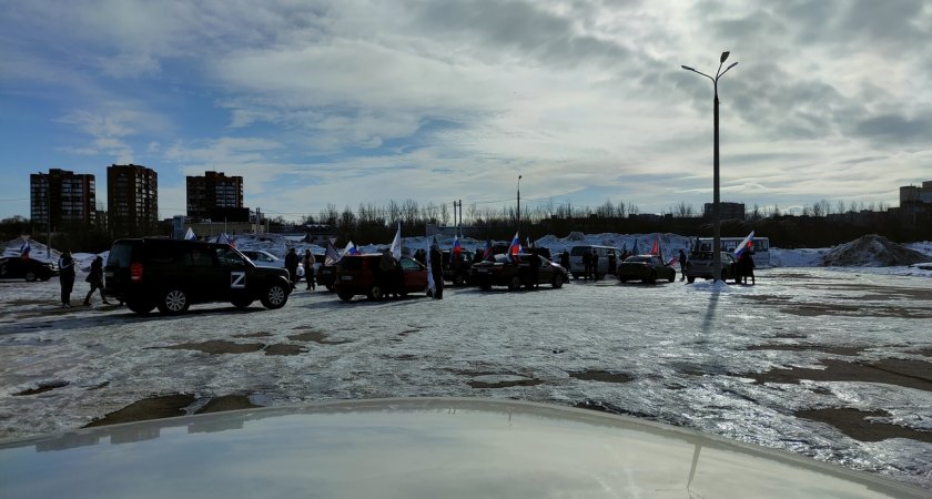 Ярославские автомобилисты организовали патриотический автопробег