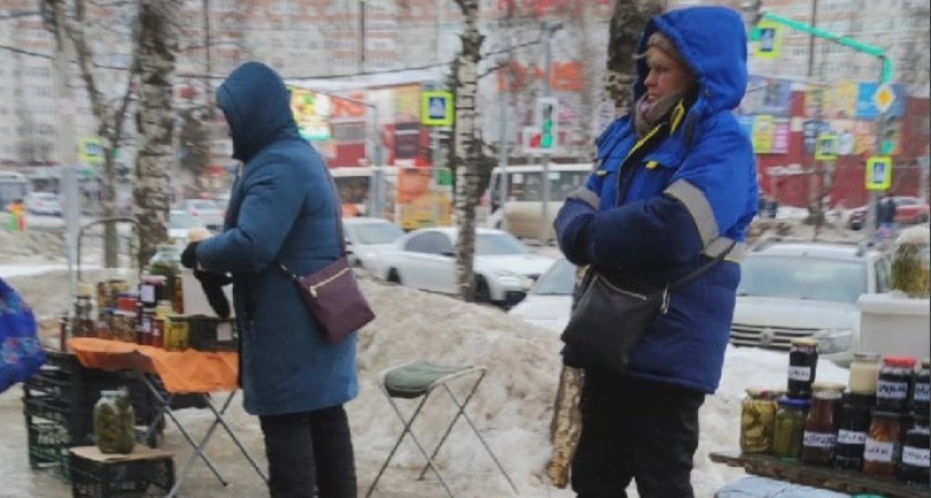 Ярославец раскритиковал торгующих на улице бабушек