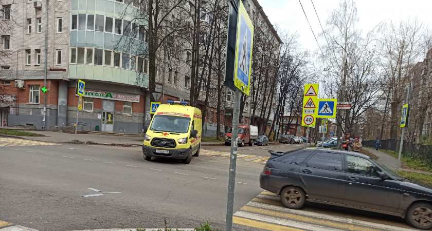  Девочка плакала, мать трясло: под Ярославлем женщина выбросила из окна 4-летнюю дочь