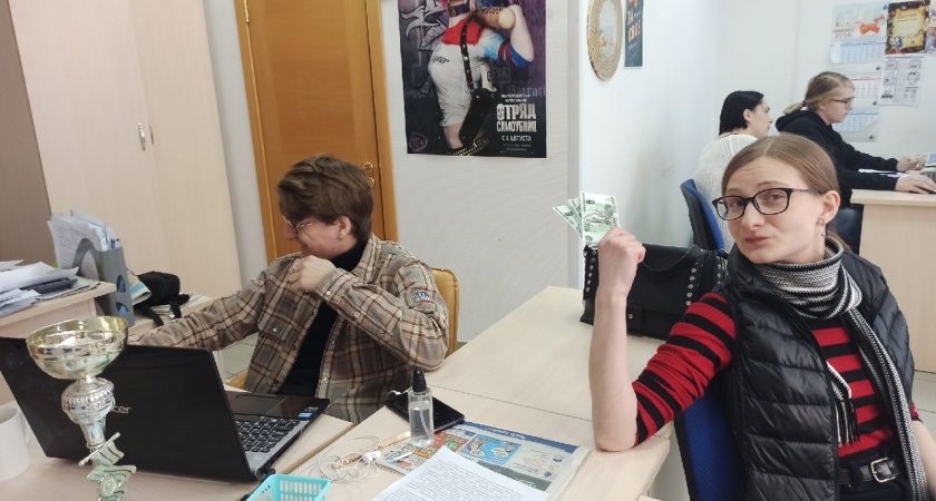 «Им тяжело»: депутаты из Ярославля предлагают поднять зарплату чиновникам