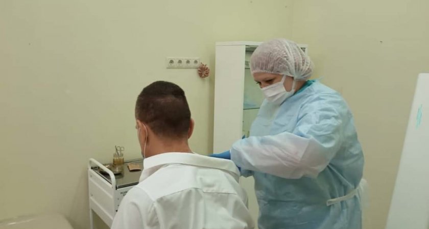 В Ярославле открыли мобильный пункт вакцинации еще в одном ТЦ