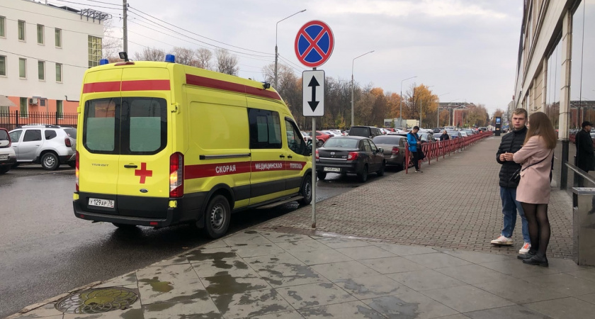 Под Ярославлем пять человек пострадали в жесткой аварии