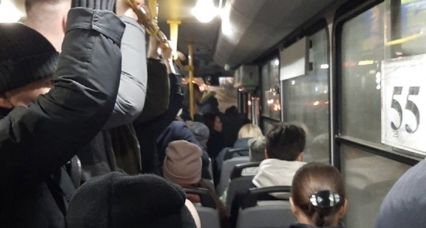 Билет не дали и придавили ноги: что бесит ярославцев в общественном транспорте 