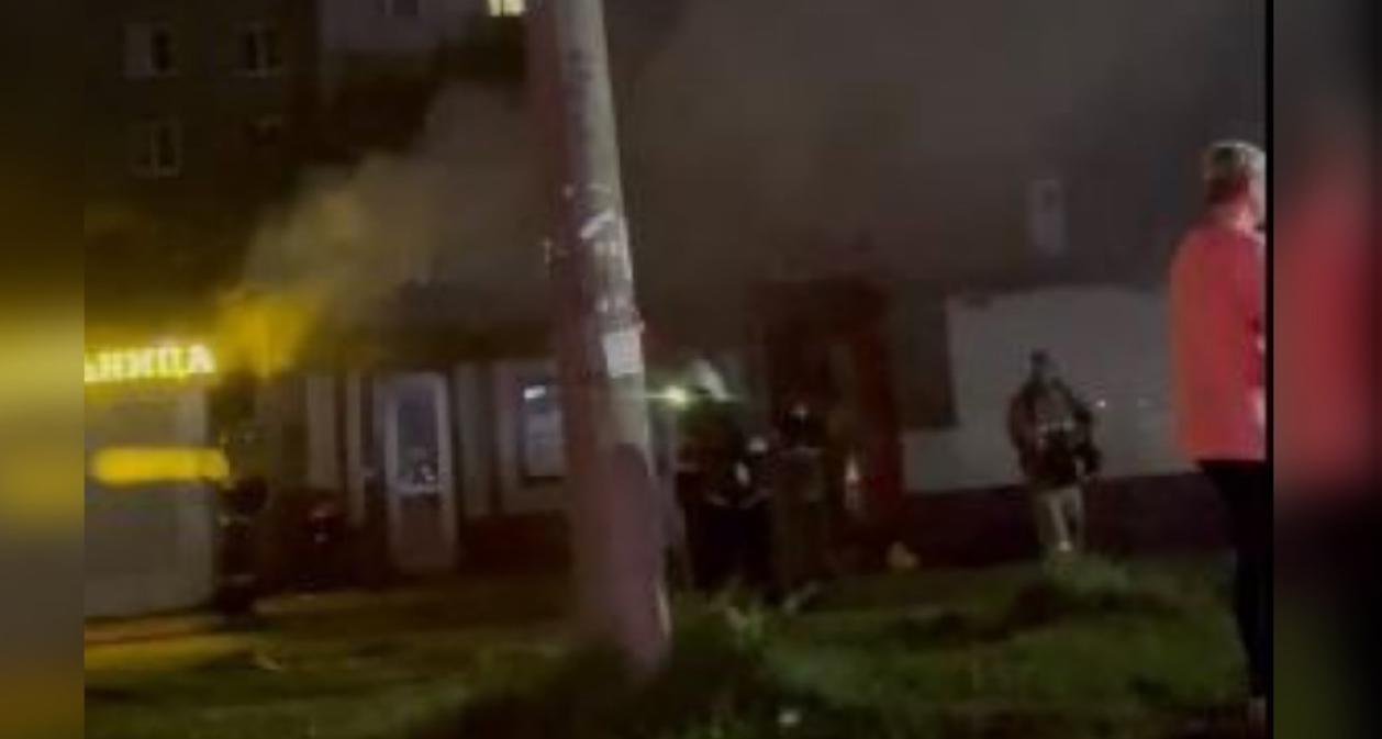 Толпа спасателей бежала к месту: подробности ночного пожара Заволгой