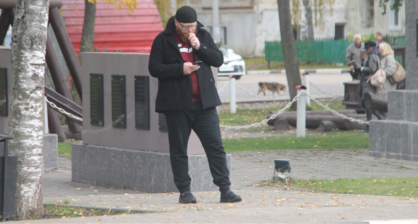 "Ни гречка, ни туалетная бумага": депутат сообщил о дефиците айфонов в Ярославле