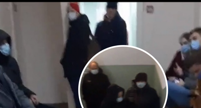 «С температурой и жутким кашлем»: пациентка поделилась шок-видео из поликлиники Ярославля