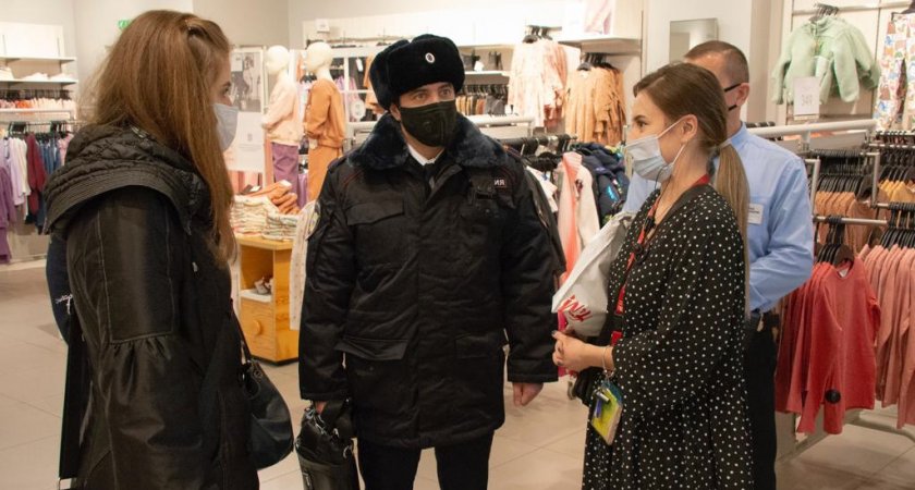 В Ярославле устроили облавы на магазины и ТЦ: какой штраф безмасочникам 
