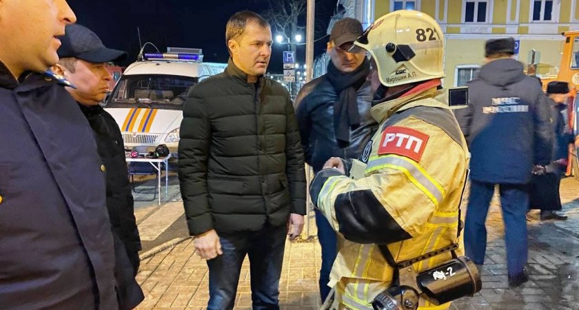 О задержании бизнесмена, связанного с обрушением в здании, рассказал Волков,