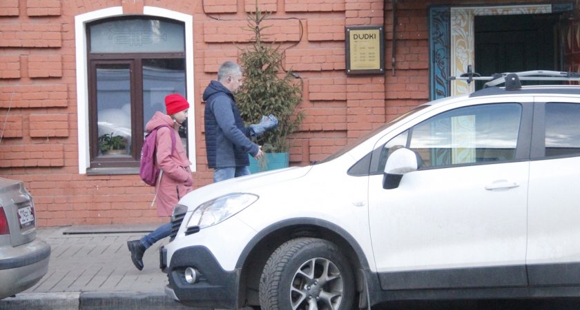 Грядет магнитная буря: «мертвое» пятно на Солнце отправило к земле вспышку C-класса