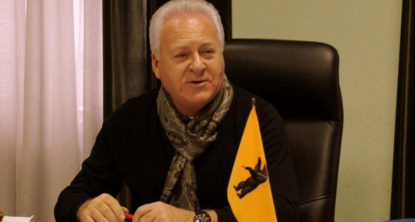 Депутат Госдумы Лисицын объяснил, почему пользуется экстремистской соцсетью