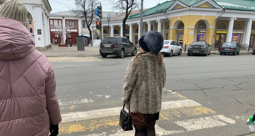 Жительница Ярославля оступилась на лестнице и отсудила деньги у УК