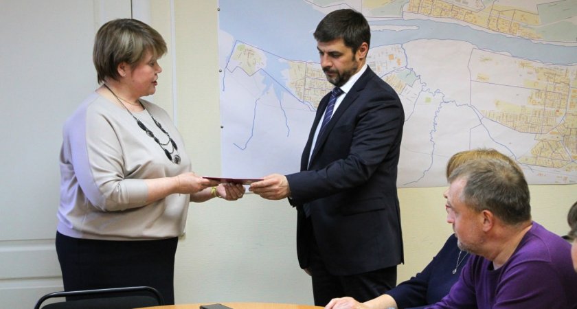 Избирком вручил удостоверение новому мэру Рыбинска Дмитрию Рудакову