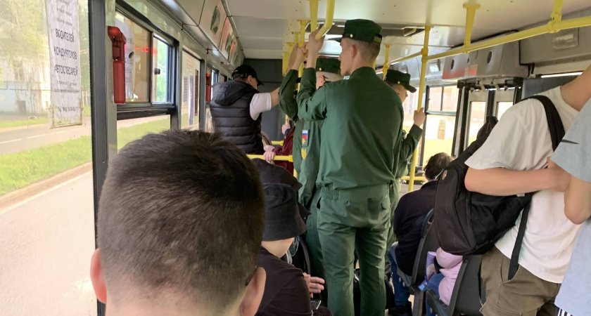 «В салоне было +42»: ярославцы жалуются на «адскую» жару в автобусах