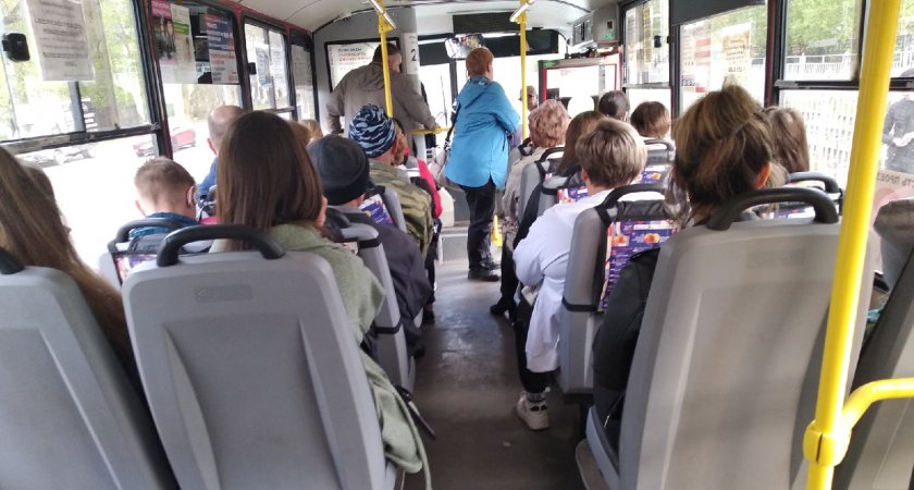 «Звонила в слезах»: в Ярославле водитель автобуса выгнал 12-летнюю девочку