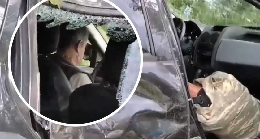 В Ярославле пьяный водитель с пассажиром устроили серьезное ДТП. Видео