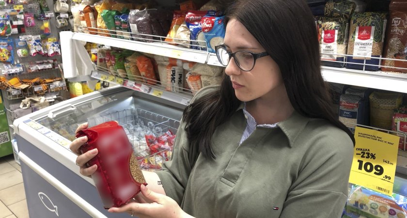 "Не можем себе позволить": ярославцы рассказали, какие продукты стали им не по карману