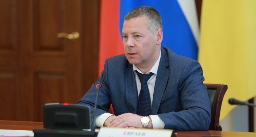 Евраев пообещал мобилизованным по 50 тысяч единовременно, а добровольцам - по 100