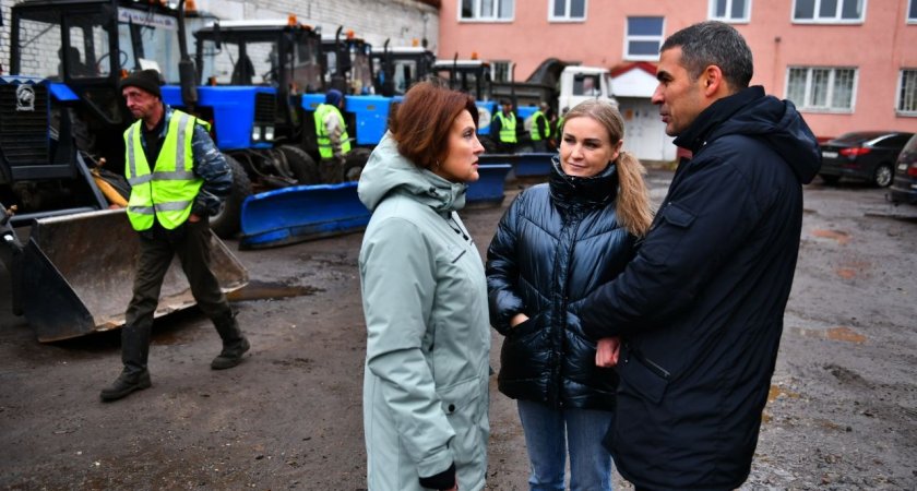 «5 минут работы для фотоотчета»: в Ярославле к зимнему периоду начали готовить спецтехнику