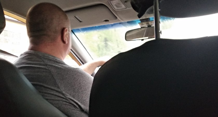 «Спланированный лохотрон»: ярославцы массово жалуются на «черный» заработок таксистов